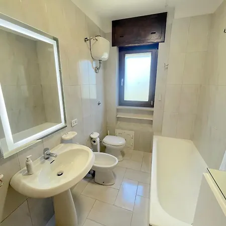 Tinhouse Apartment Lecce